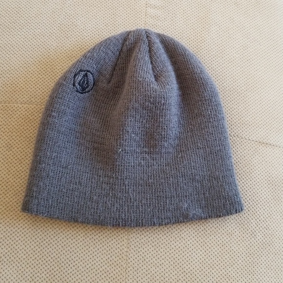 Volcom Other - Volcom hat, gray, good condition.